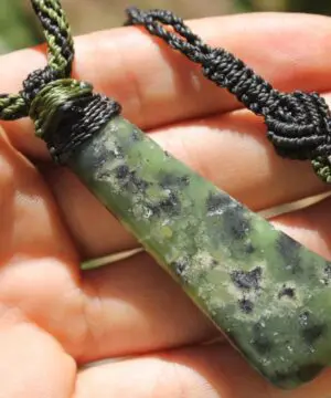 Australian Dendritic  Chrysoprase Chalcedony Pendant,Dendritic Chrysoprase Quartz Jewelry,Australian made Macrame Cord maori tribal Necklace