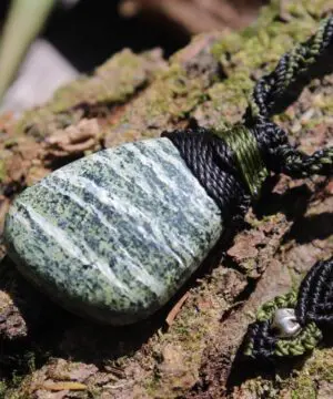 Siberian Seraphinite Pendant Doublesided,Genuine Seraphim Angel Jewelry ,Green Crystal,Macrame Necklace,silver