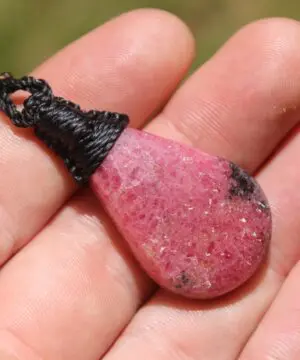 Australian ROYAL Rhodonite Necklace, Tribal pendant. Macrame necklace, Heart Chakra stone Jewelry, pink stone jewelry, Taurus necklace