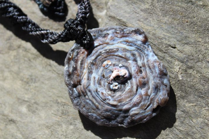 Druzy Crystal Pendant Necklace,Zeusite Necklace,Fertility Stone,Rose Quartz Chalcedony,Desert Rose macrame crystal necklace, Healing Jewelry
