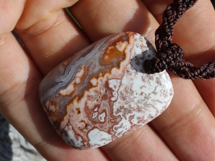 Australian Crazy Lace Agate Necklace, crystal Pendant,Elven Macrame Necklace, beachy beach jewelry, summer jewelry, surfer necklace